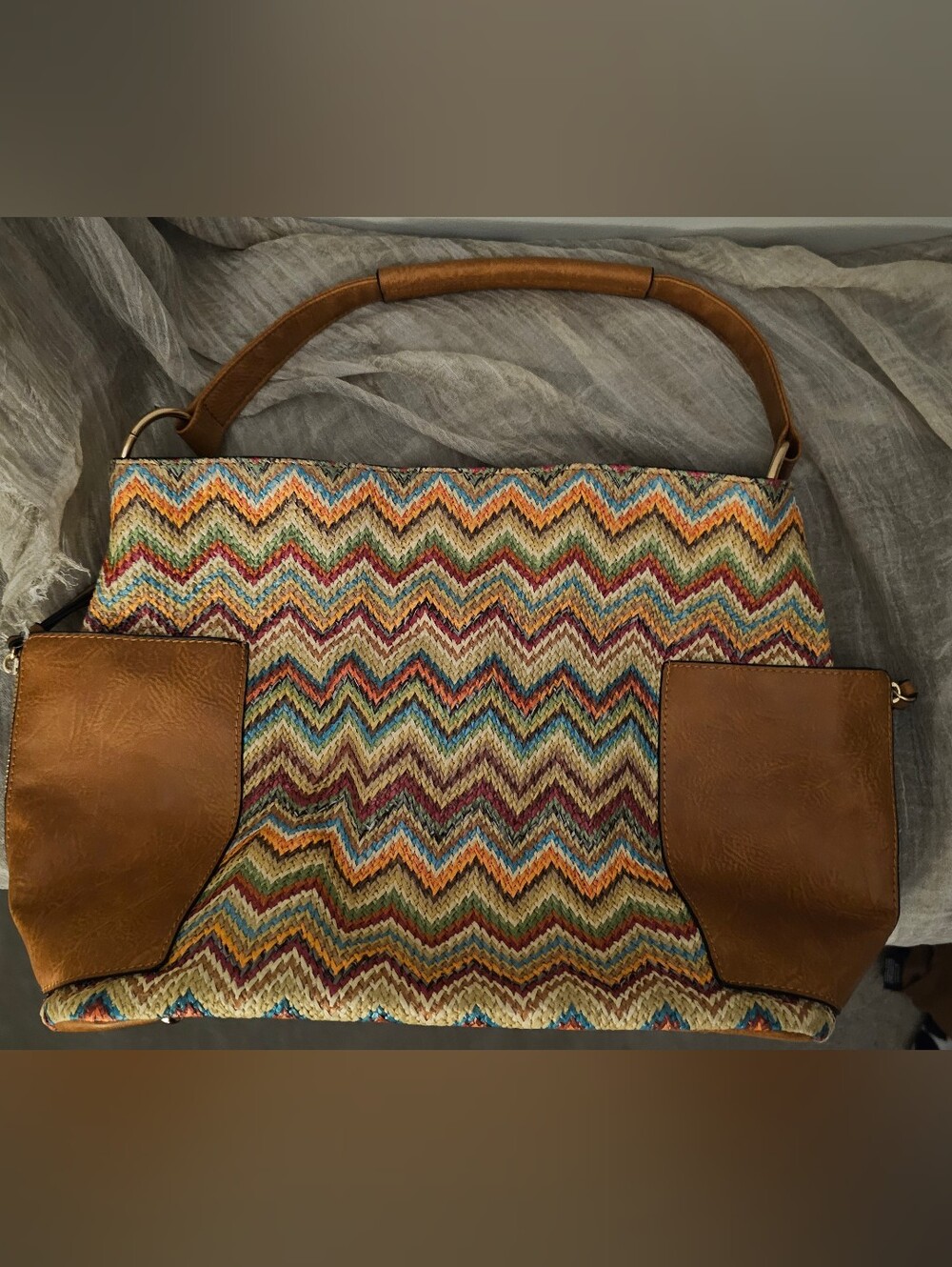 Cato Hobo Shoulder Bag - Picture 7 of 8